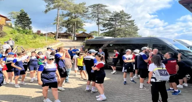 İşitme engelli milli sporcular Karabük’ün turistik yerlerini gezdi