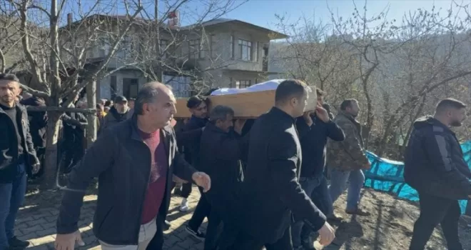 İstanbul’daki kazada yaşamını yitiren pilot Düzce’de toprağa verildi