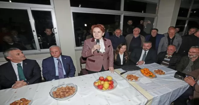 İYİ Parti Genel Başkanı Akşener, Trabzon’da vatandaşlarla bir araya geldi