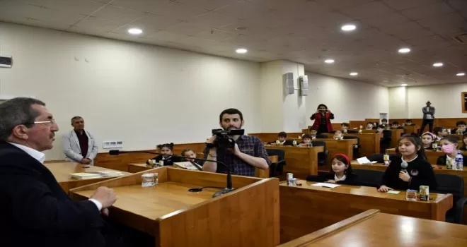 Karabük Belediye Başkanı Vergili, öğrencilerle buluştu