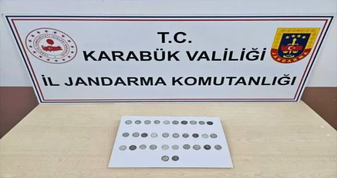 Karabük’te 32 sikkenin ele geçirildiği operasyonda 2 zanlı yakalandı