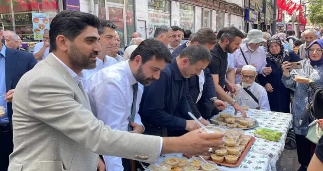 Karabük’te AK Parti İl Başkanlığından aşure ikramı