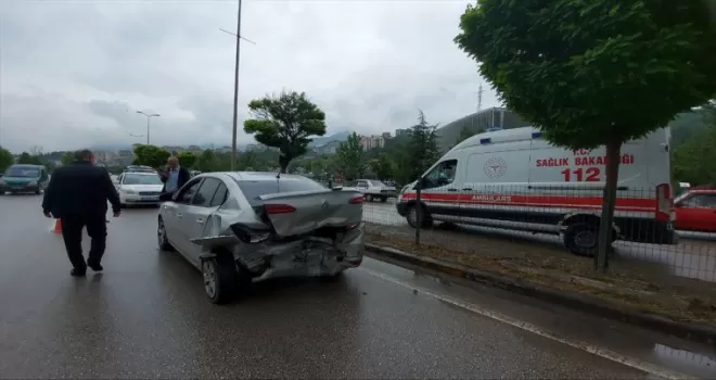 Karabük’te aynı mevkide meydana gelen trafik kazalarında 3 kişi yaralandı
