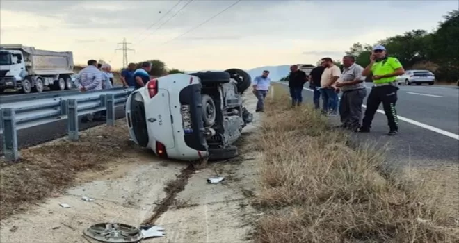 Karabük’te devrilen otomobildeki 3’ü çocuk 6 kişi yaralandı