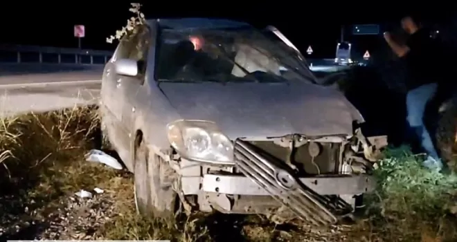 Karabük'te devrilen otomobildeki 5 kişi yaralandı