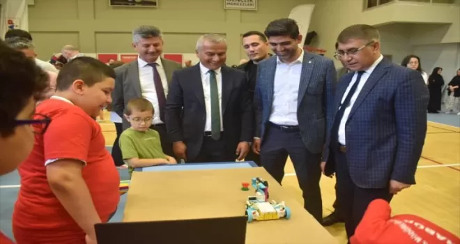 Karabük’te “geleceğin teknoloji yıldızları“ hünerlerini sergiledi