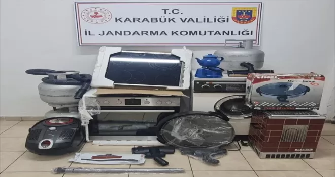 Karabük'te hırsızlık yaptıkları iddiasıyla yakalanan 5 kişiden 3'ü tutuklandı