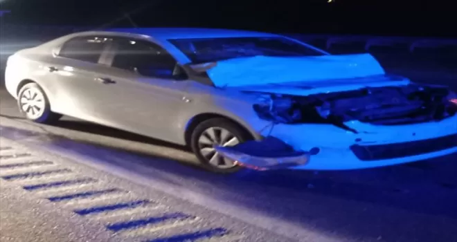 Karabük'te kamyonla çarpışan otomobilin sürücüsü yaralandı