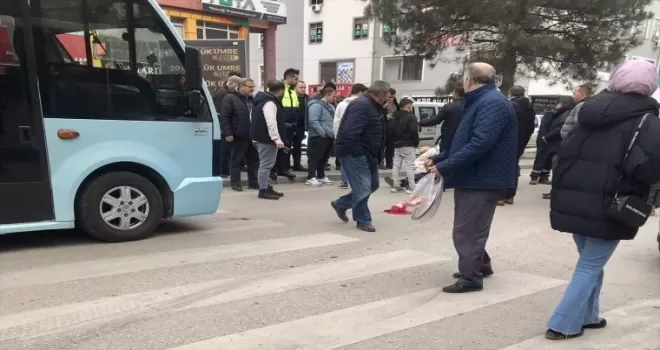 Karabük’te minibüsün çarptığı yaya yaralandı