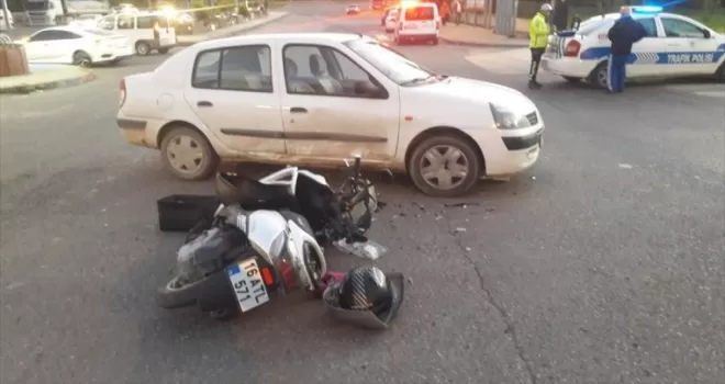 Karabük'te otomobille çarpışan motosikletin sürücüsü yaralandı