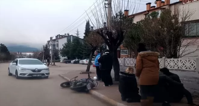 Karabük’te otomobille çarpışan motosikletin sürücüsü yaralandı