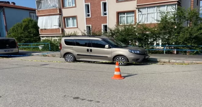 Karabük’te park halindeki araç kurşunlandı