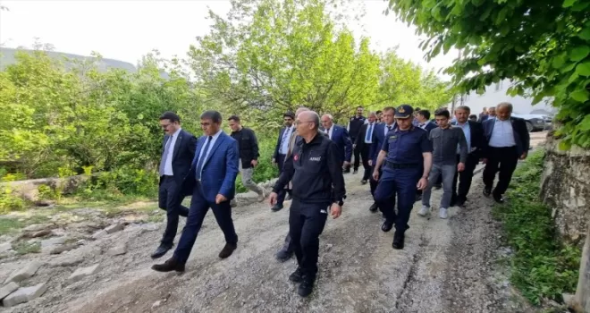 Karabük’te sağanaktan zarar gören alanlarda onarım çalışması sürüyor