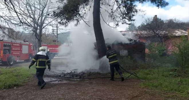 Karabük’te tek katlı ahşap ev yandı