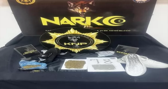 Karabük’te uyuşturucuyu ayakkabılarında zulalayan şüpheli yakalandı