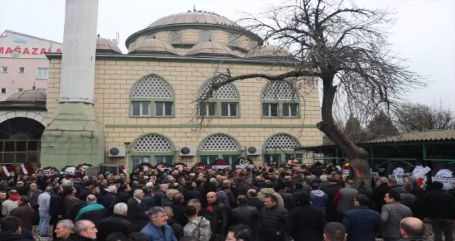 Karabük'te vefat eden oda başkanı Karabacak'ın cenazesi defnedildi