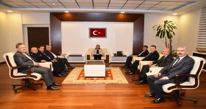 Karabük Valisi Gürel, Bartın Valisi Arslan'ı ziyaret etti