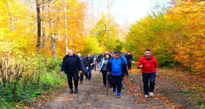 Karabük Valisi Gürel, üniversite öğrencileriyle doğa yürüyüşü yaptı