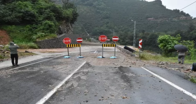 Karadeniz-Akdeniz Yolu’nda heyelanlar meydana geldi