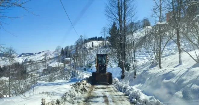 Karadeniz’de 3 ilde kar nedeniyle 79 yerleşim yerine ulaşım sağlanamıyor
