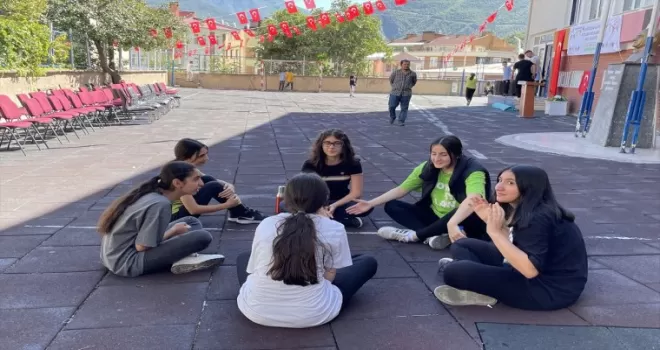 Karadeniz'de yeni eğitim öğretim yılı başladı