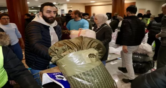 Karadeniz'den deprem bölgesine yardımlar devam ediyor