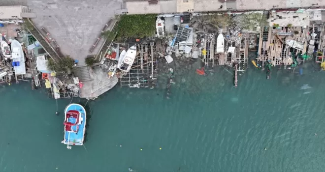 Karadeniz Ereğli’deki fırtına balıkçıları da etkiledi