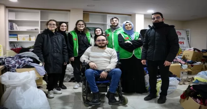 Kas hastası genç depremzedelere “gönülden“ yardım ediyor