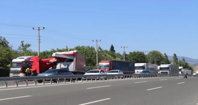 Kastamonu’da 2 tırın çarpıştığı kazada 1 kişi yaralandı