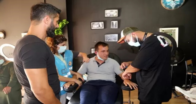 Kastamonu'da 4 engelliye "sevgi izi" dövmesi yapıldı