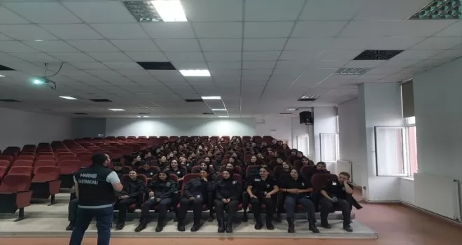 Kastamonu’da 495 polis adayına uyuşturucuyla mücadele eğitimi verildi