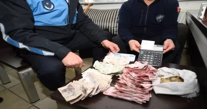 Kastamonu'da 5 dilencinin üzerinde toplam 3 bin liradan fazla para bulundu