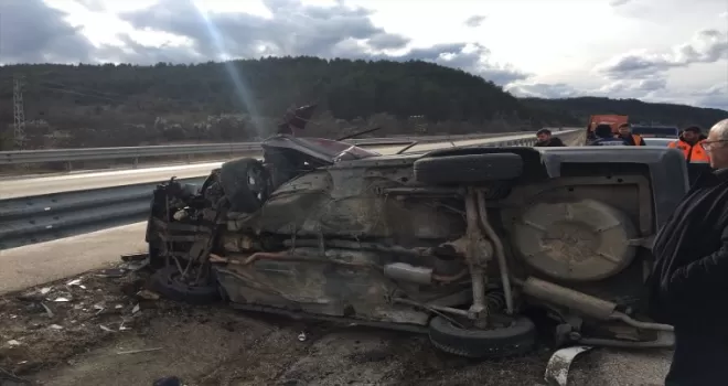 Kastamonu'da devrilen otomobilin sürücüsü yaralandı