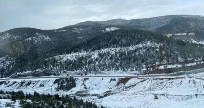 Kastamonu'da kar yağışı etkili oluyor