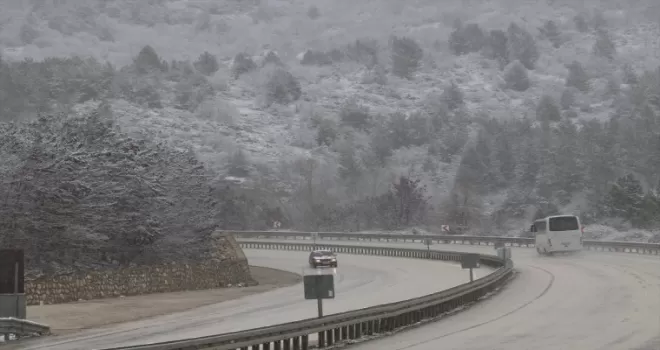 Kastamonu’da kar yağışı yüksek kesimlerde etkisini artırdı