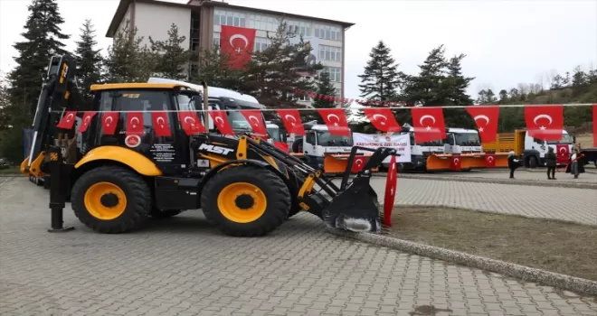 Kastamonu’da karla mücadelede kullanılacak 11 iş makinesi hizmete sunuldu