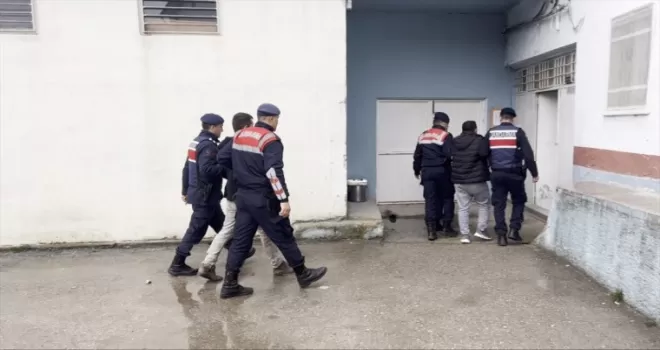 Kastamonu’da kesinleşmiş hapis cezası bulunan 2 firari hükümlü yakalandı