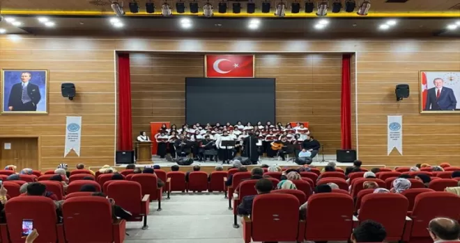Kastamonu’da lise öğrencileri yıl sonu konseri düzenledi