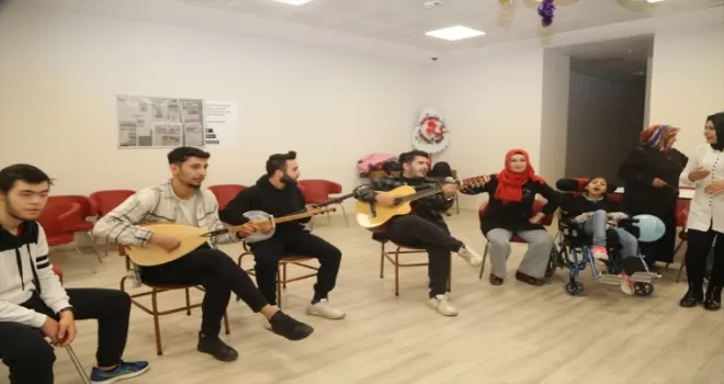 Kastamonu'da özel bireyler yeni yıl eğlencesinde doyasıya eğlendi