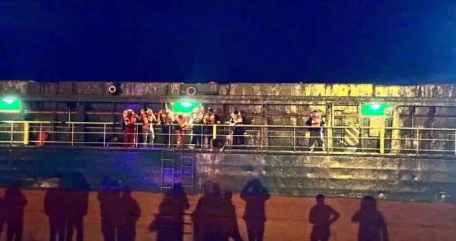 Kastamonu’da yük gemisi karaya oturdu