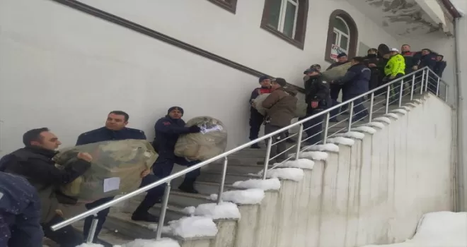 Kastamonu’dan deprem bölgesine 3 bin polar kıyafet gönderildi