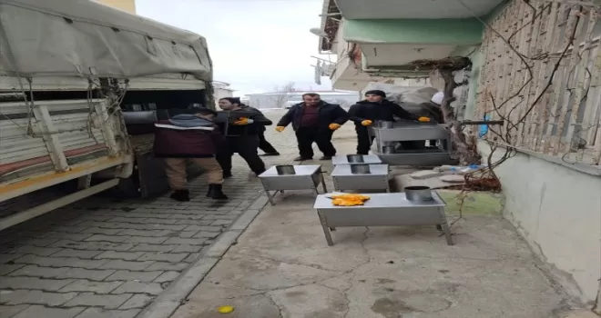 Kavak’tan deprem bölgesine yardımlar sürüyor