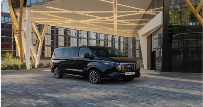 Kocaeli fabrikalarında üretilecek E-Tourneo Custom tanıtıldı