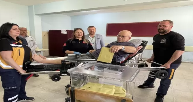 Kocaeli ve Bolu’da engelli ve hasta seçmenler sandıklara götürüldü