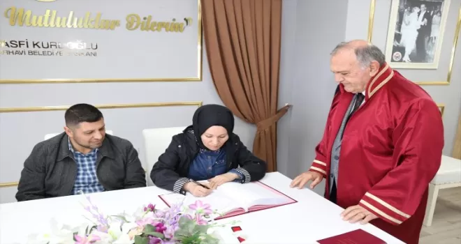 Malatyalı depremzede çiftin nikahı Artvin’de kıyıldı