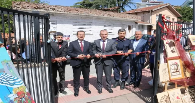 Merzifon’da ahşap yakma ve resim sergisi açıldı