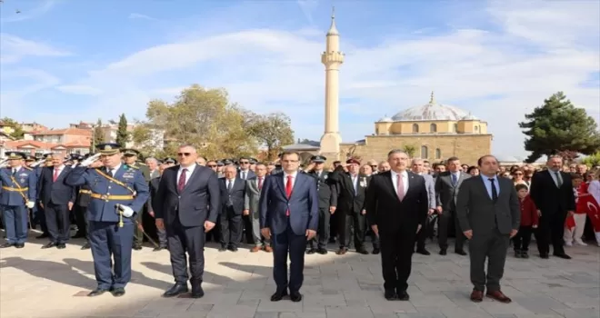 Merzifon’da çelenk sunma töreni düzenlendi