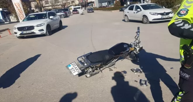 Merzifon’da motosiklet ile otomobilin çarpışması sonucu 1 kişi yaralandı