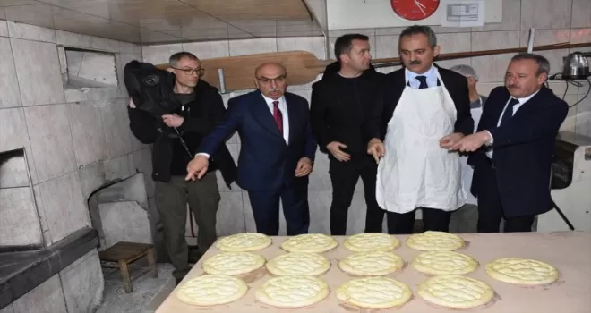 Milli Eğitim Bakanı Özer, Ordu’nun Kabataş ve Aybastı ilçelerini ziyaret etti: