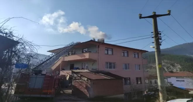 Mudurnu'da baca yangını büyümeden söndürüldü